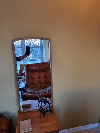 Vintage speil sjarmende og fint teak-effekt?
