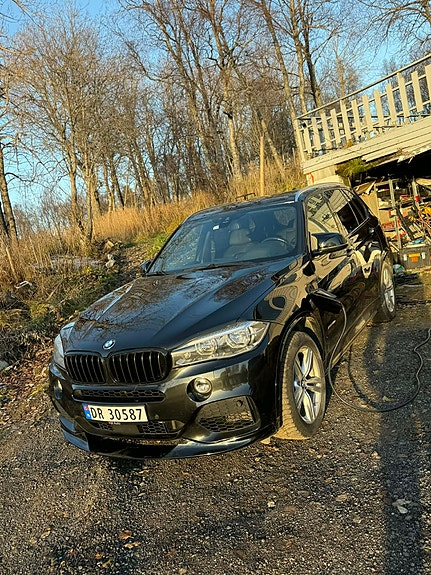 BMW X5 3 of 5