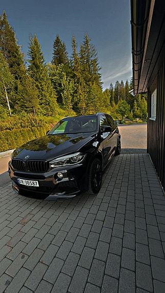 BMW X5 4 of 5