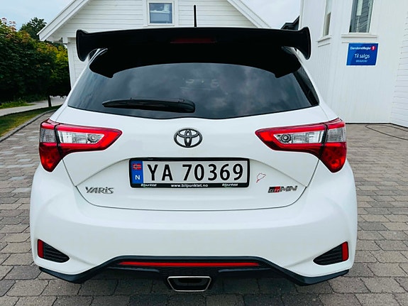 Toyota Yaris GRMN 4 of 5
