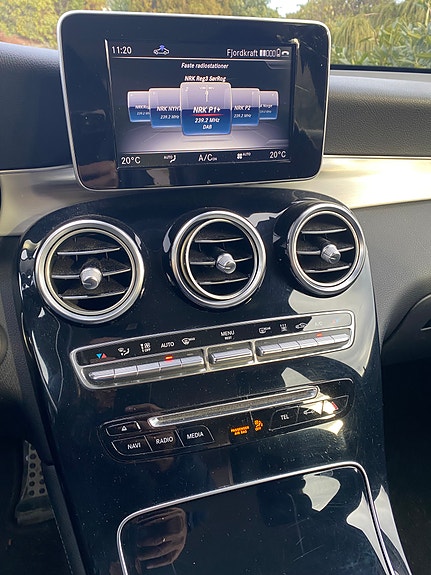 Mercedes-Benz GLC350 e 17 of 27