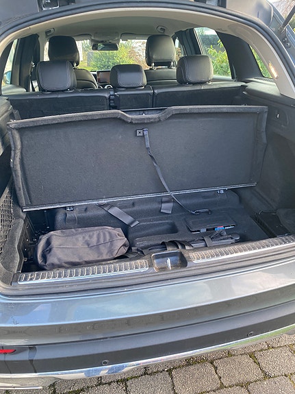 Mercedes-Benz GLC350 e 11 of 27