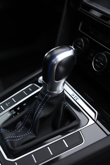 Volkswagen Passat 6 of 16
