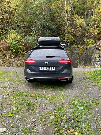 Volkswagen Passat 14 of 16