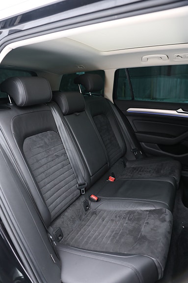 Volkswagen Passat 8 of 16