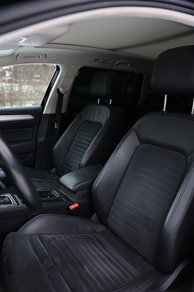 Volkswagen Passat 3 of 16