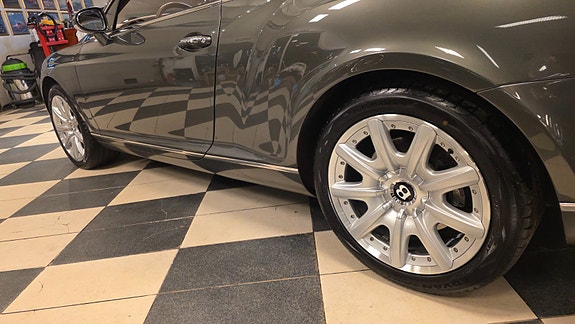 Bentley Continental GT 14 of 30