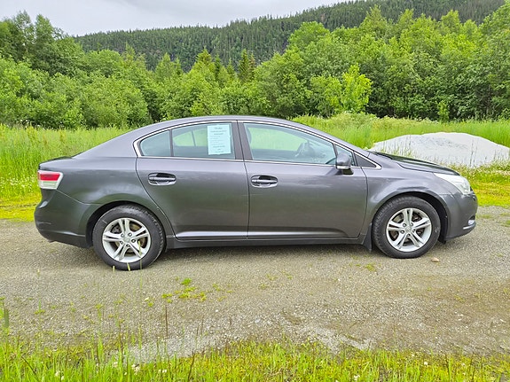 Toyota Avensis 6 of 15