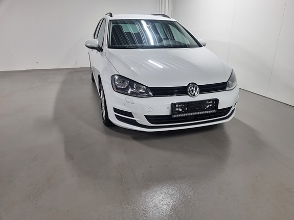 Volkswagen Golf VII 5 of 5