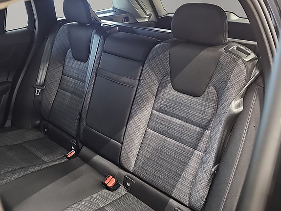 Volvo V60 20 of 30
