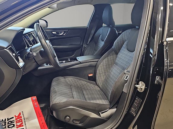 Volvo V60 18 of 30