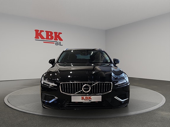 Volvo V60 2 of 30