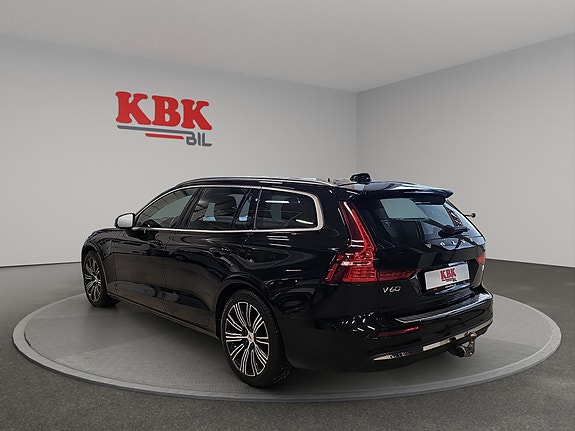 Volvo V60 8 of 30