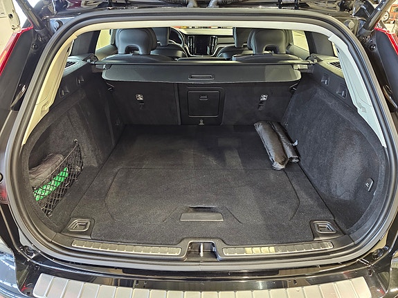 Volvo V60 11 of 30