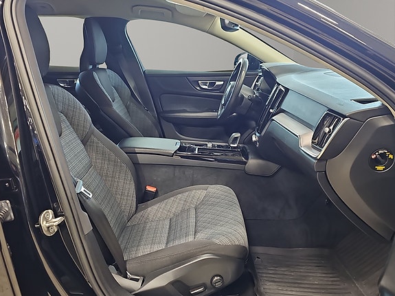 Volvo V60 17 of 30
