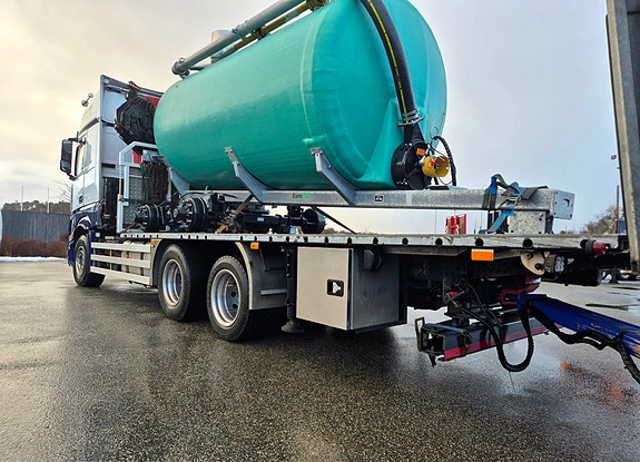 Mercedes-Benz Actros 2023 kranbil m/HMF 4020 – Kraftig, pålitelig og klar til arbeid 22 of 30