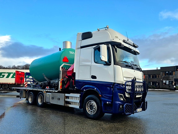 Mercedes-Benz Actros 2023 kranbil m/HMF 4020 – Kraftig, pålitelig og klar til arbeid 2 of 30