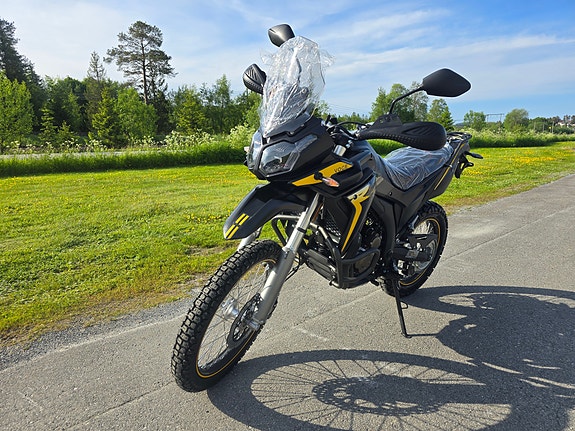 VOGE 300 Rally 3 of 5