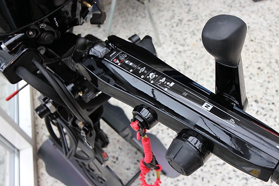 Mercury F-20EH Kort stamme. EL-start. Direkte innsprøytning 3 of 4