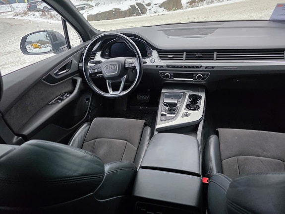 Audi Q7 20 of 30