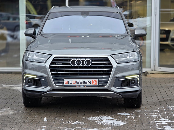 Audi Q7 12 of 30
