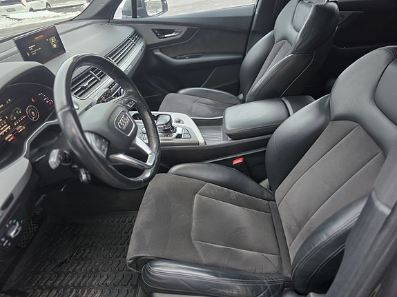 Audi Q7 21 of 30