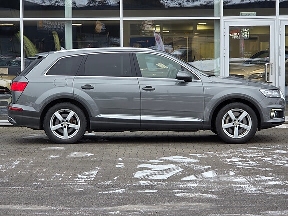 Audi Q7 11 of 30