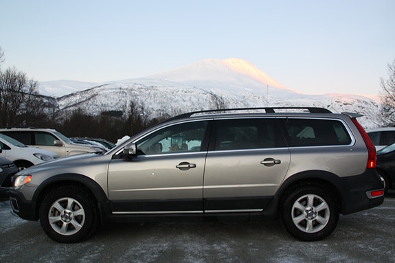 Volvo XC70 8 of 24