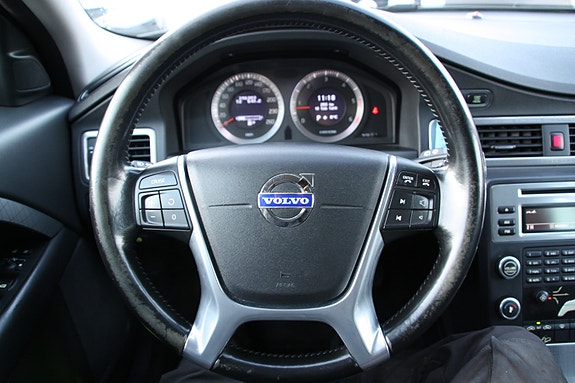 Volvo XC70 13 of 24