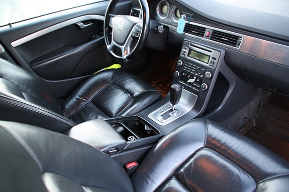 Volvo XC70 24 of 24