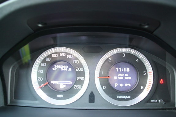 Volvo XC70 16 of 24