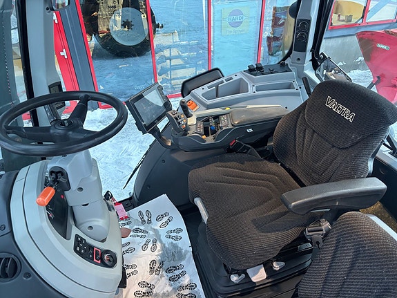 Valtra N174 2018, kr 999 000,-