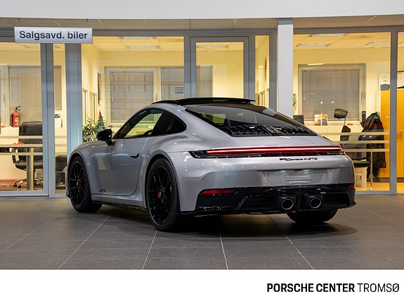 Porsche 911 11 of 30