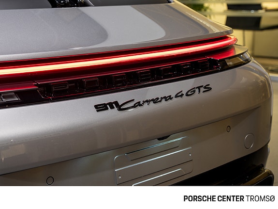 Porsche 911 19 of 30
