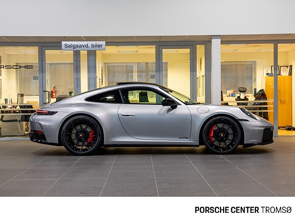 Porsche 911 6 of 30