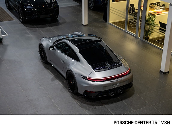 Porsche 911 22 of 30