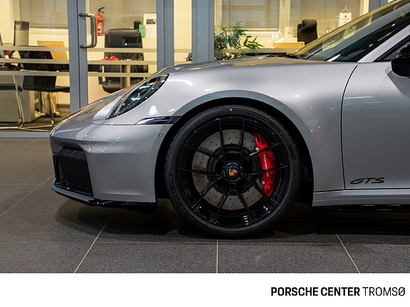 Porsche 911 13 of 30