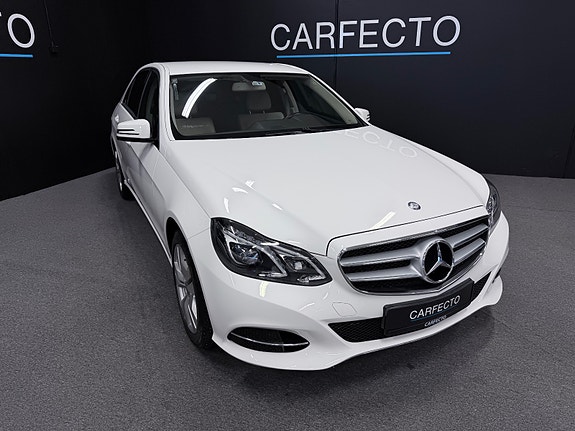 Mercedes-Benz E250 2 of 5