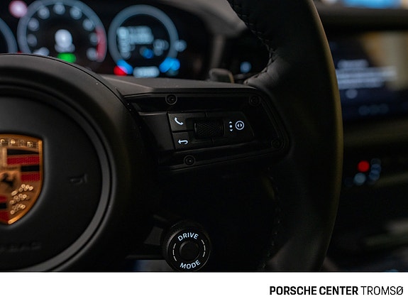 Porsche Cayenne 29 of 30