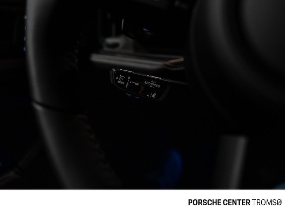 Porsche Cayenne 28 of 30