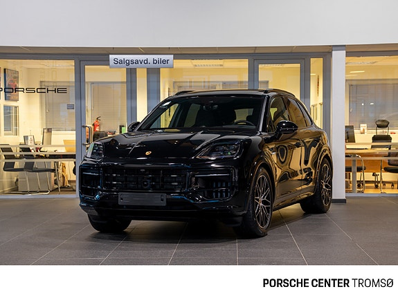Porsche Cayenne 2 of 30