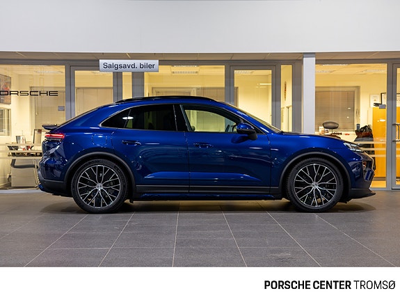 Porsche Macan 10 of 30