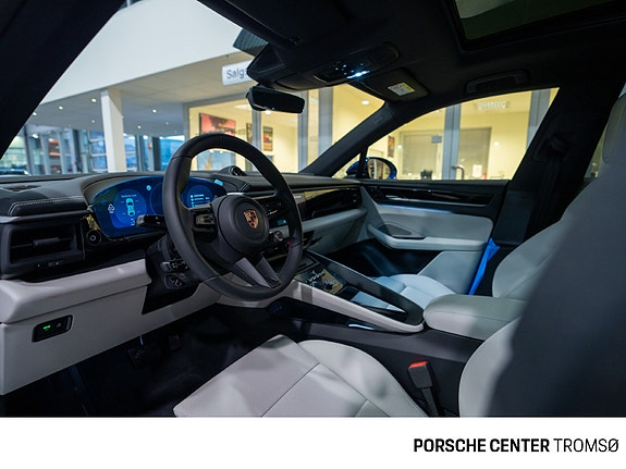 Porsche Macan 19 of 30