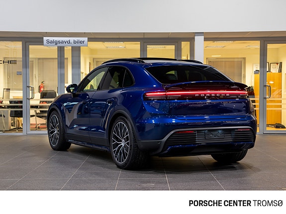Porsche Macan 7 of 30