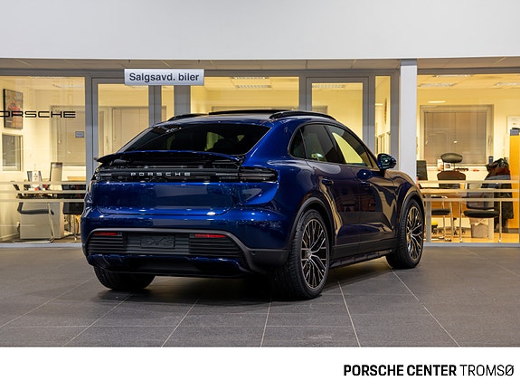 Porsche Macan 5 of 30