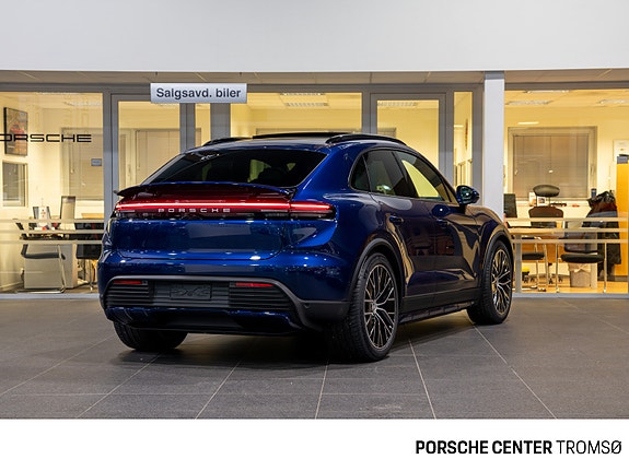 Porsche Macan 6 of 30