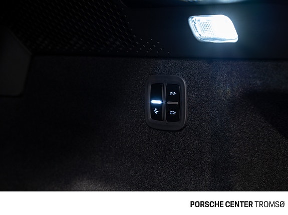 Porsche Macan 18 of 30