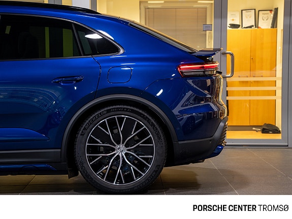 Porsche Macan 14 of 30