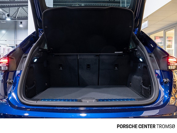 Porsche Macan 17 of 30