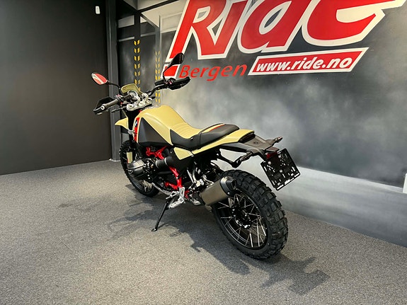 BMW R 12 G/S 14 of 18